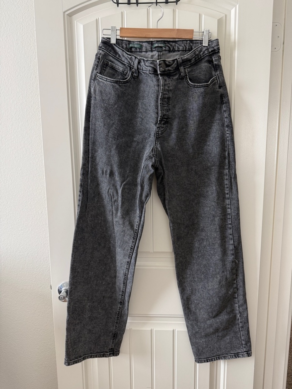 Charcoal Washed Straight-Leg Jeans